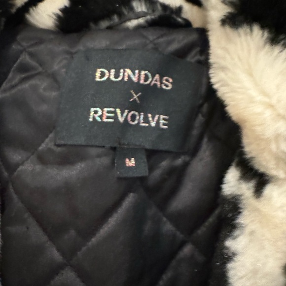 Grace Faux Fur Coat in Monochrome Leopard
DUNDAS x REVOLVE - Picture 3 of 7